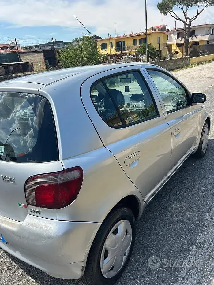 Usata Toyota Yaris 68 CV (50 kW) 2002 Utilitaria