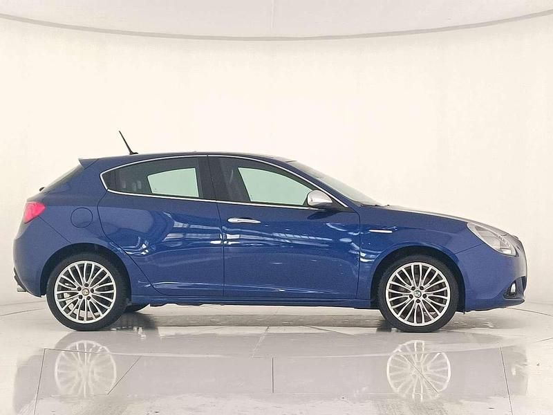 Usata Alfa Romeo Giulietta Exclusive 174 CV (127 kW) 2015 Blu anodizzato Utilitaria