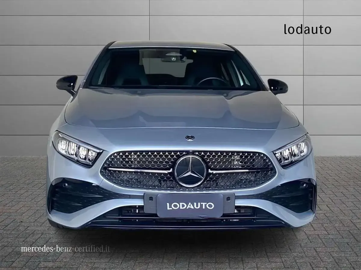 Usata Mercedes A180 Advanced 136 CV (100 kW) 2025 Argento Berlina