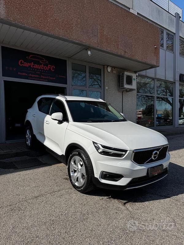 Usata Volvo XC40 Business Edition 150 CV (110 kW) 2019 Bianco SUV