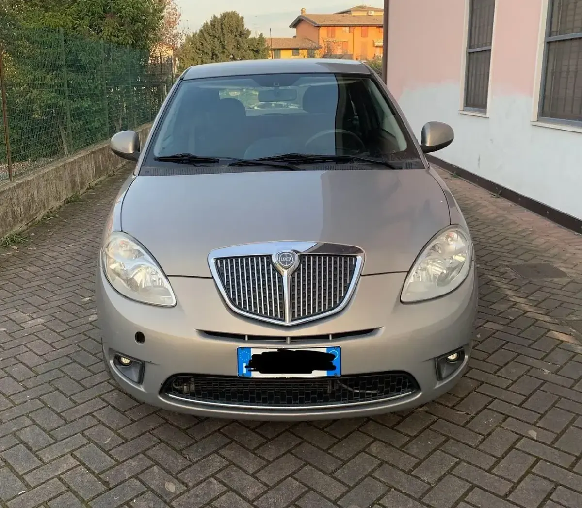 Usata Lancia Ypsilon Silver 75 CV (55 kW) 2011 Marrone Utilitaria