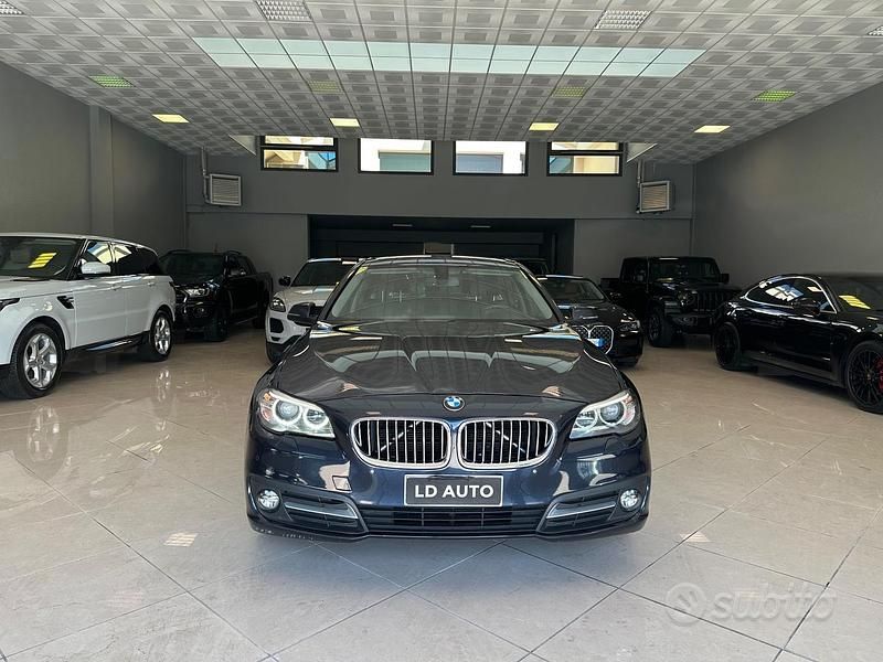 Usata BMW 520 Luxury Line 190 CV (139 kW) 2016 Blu Station wagon