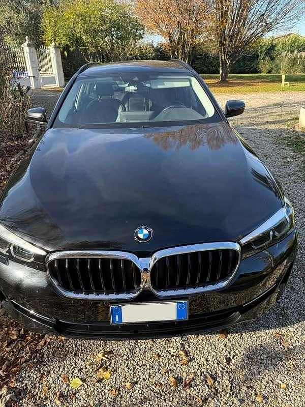 Nero Usata 2022 BMW 520 Station wagon | 22.500 € (Super prezzo) - Immagine 1/4