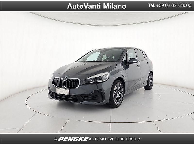 Usata BMW 225 Active Tourer iPerformance 224 CV (164 kW) 2021 Grigio Monovolume