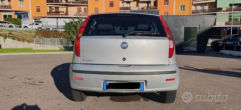 Usata Fiat Punto 2008 Grigio Berlina