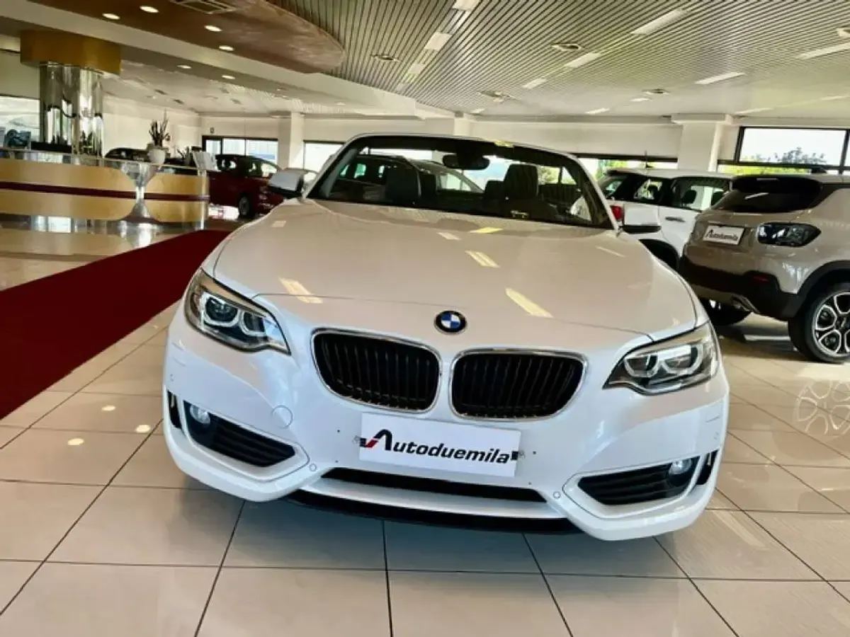 Usata BMW 220 Advantage 184 CV (135 kW) 2016 Bianco Cabrio