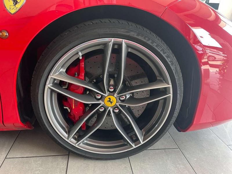 Usata Ferrari 488 670 CV (492 kW) 2018 Rosso Cabrio