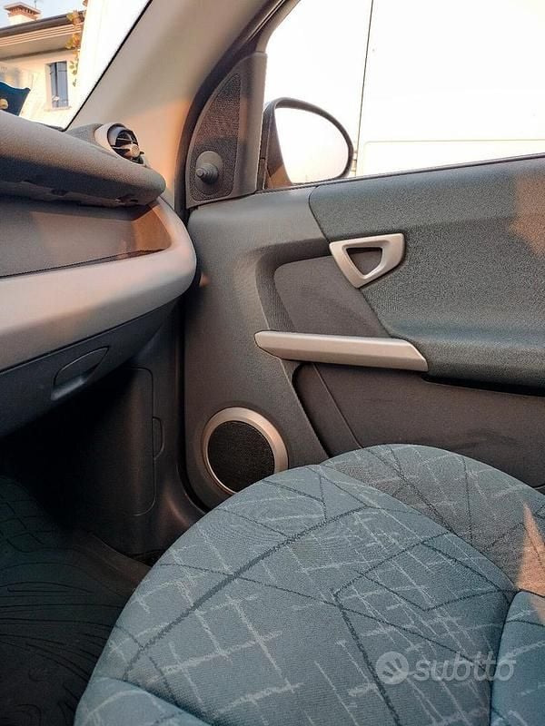 Usata Smart ForFour 75 CV (55 kW) 2005 Nero Utilitaria