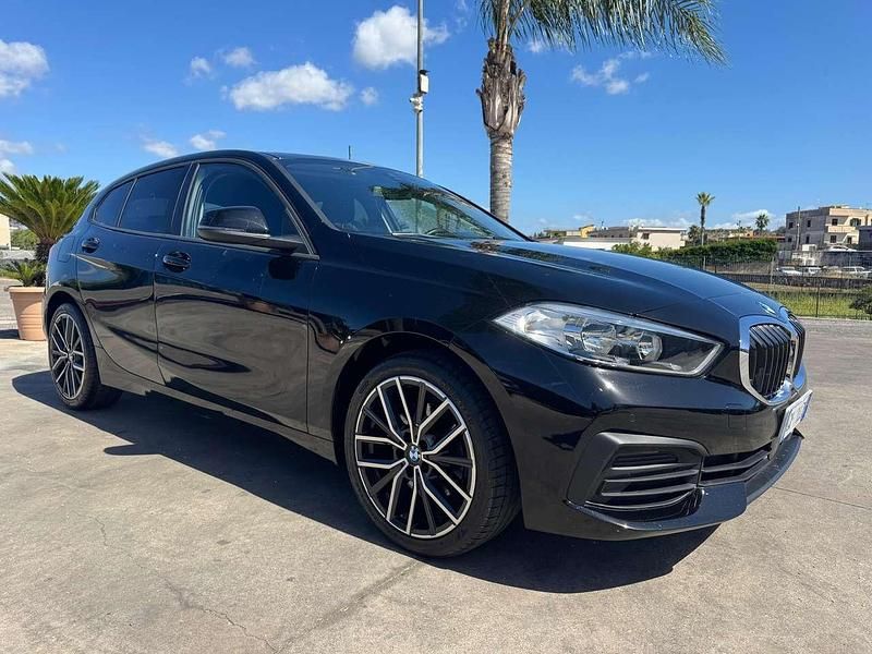 Usata BMW 118 150 CV (110 kW) 2021 Nero Utilitaria