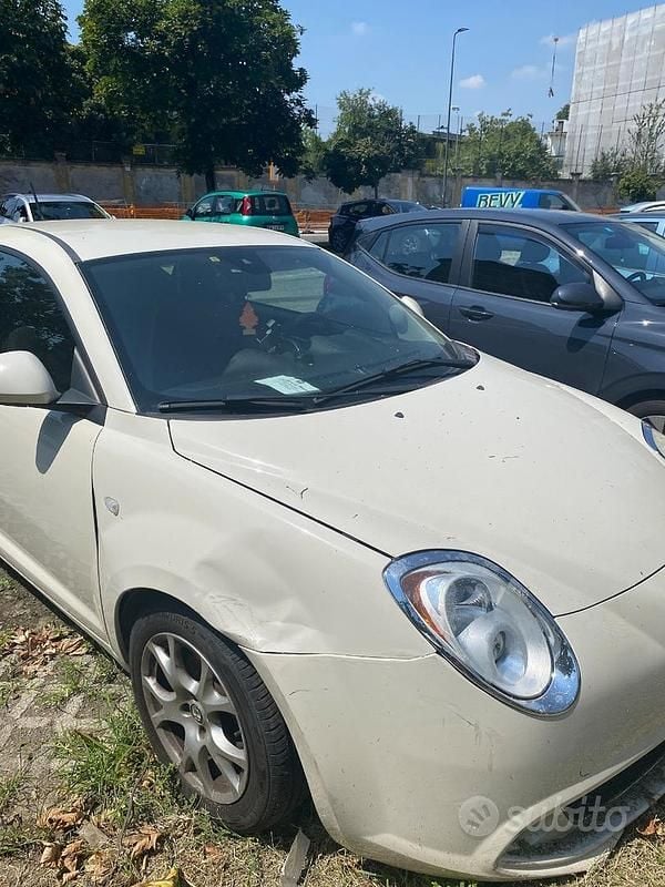 Usata Alfa Romeo MiTo 95 CV (69 kW) 2011 Bianco Utilitaria