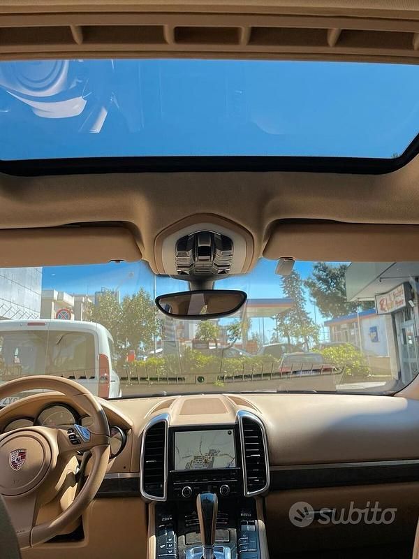 Usata Porsche Cayenne 245 CV (180 kW) 2012 Blu SUV