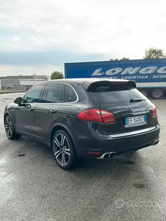 Usado Porsche Cayenne 245 CV (180 kW) 2011 Negro SUV