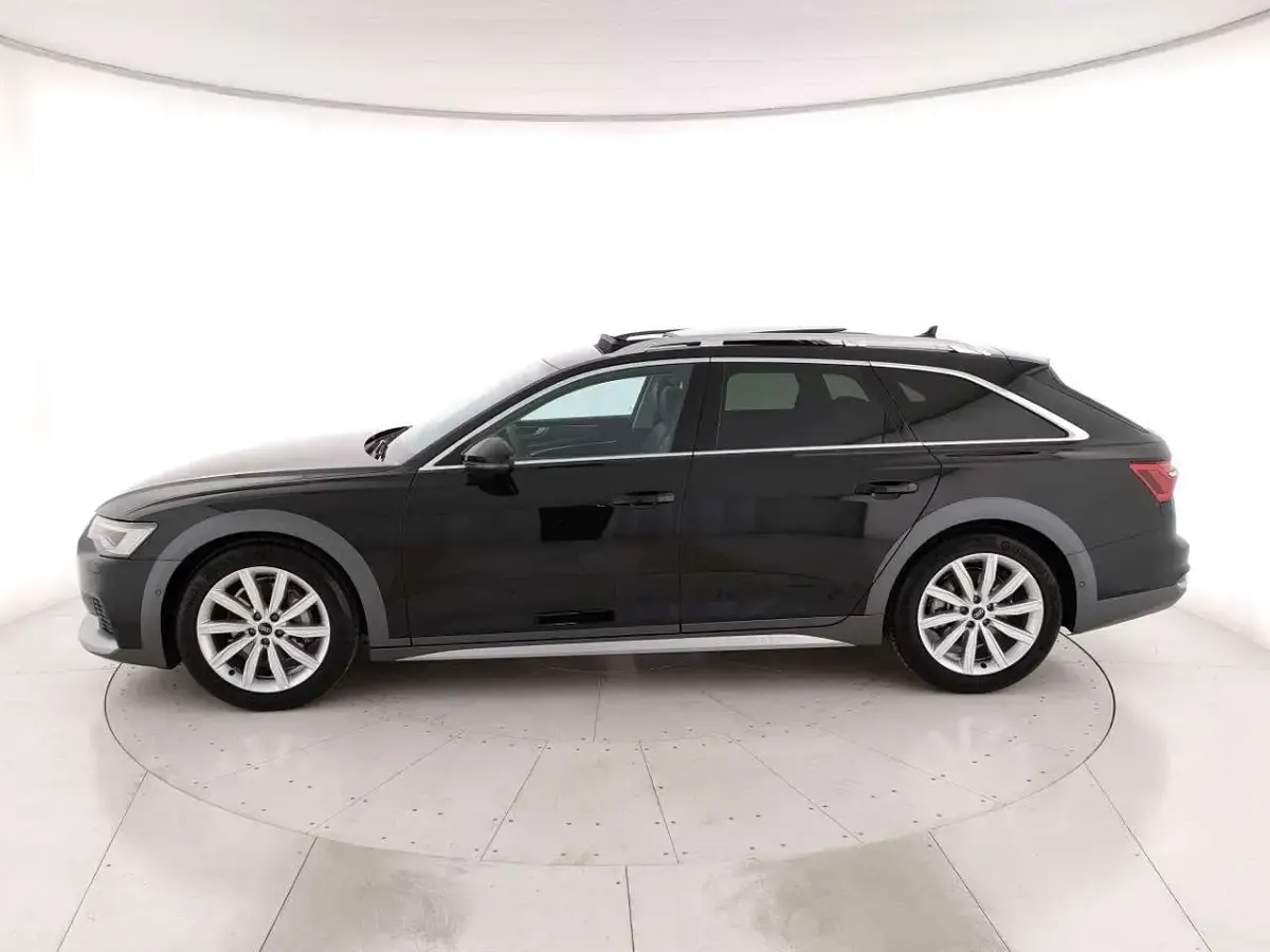 Usata Audi A6 Allroad Ambiente 245 CV (180 kW) 2023 Nero metallizzato Station wagon