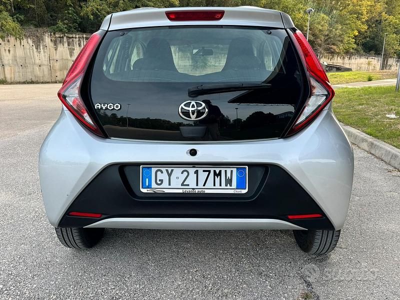 Usata Toyota Aygo Connect Style 72 CV (52 kW) 2020 Utilitaria
