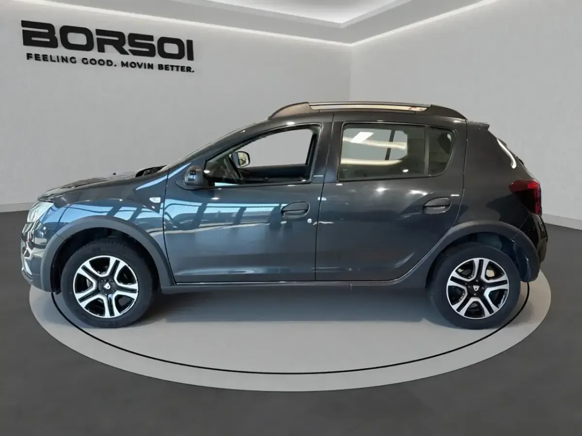 Usata Dacia Sandero Stepway 89 CV (65 kW) 2018 Grigio met scuro Berlina