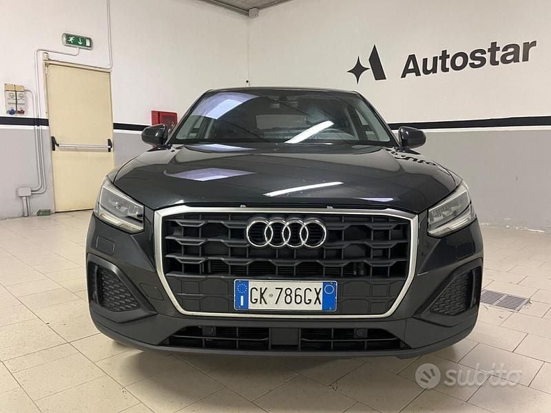 Usata Audi Q2 Ambiente 116 CV (85 kW) 2022 Grigio SUV