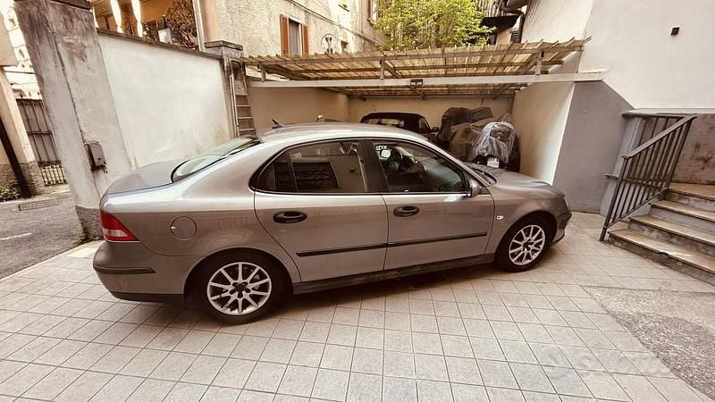 Usata Saab 9-3 122 CV (89 kW) 2004 Grigio Berlina