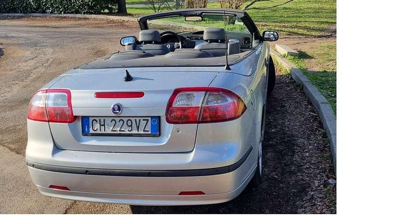 Usata Saab 9-3 Cabriolet Vector 175 CV (128 kW) 2003 Argento Cabrio