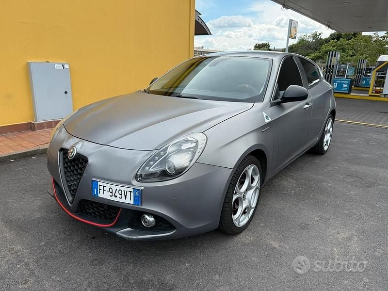 Usata Alfa Romeo Giulietta Quadrifoglio 120 CV (88 kW) 2016 Grigio Berlina