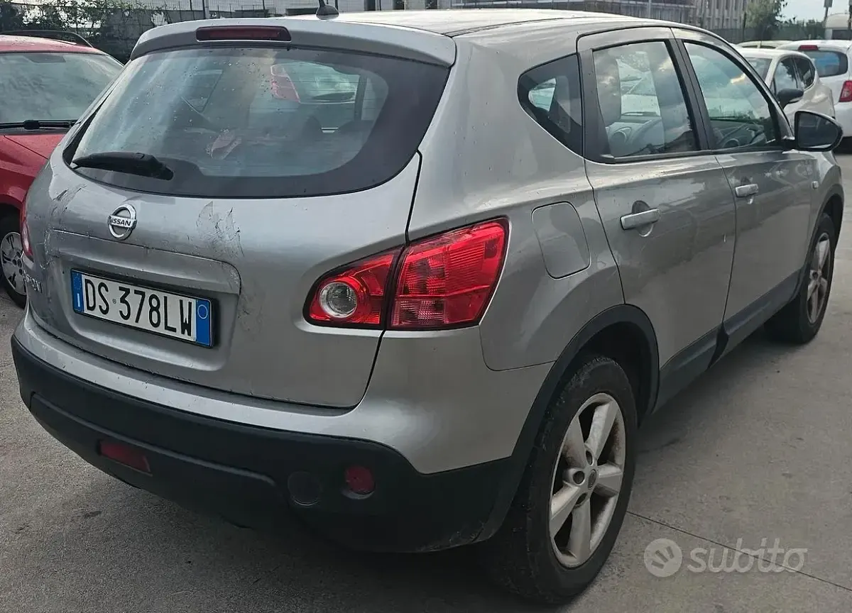 Usata Nissan Qashqai Tekna 115 CV (84 kW) 2008 Grigio SUV