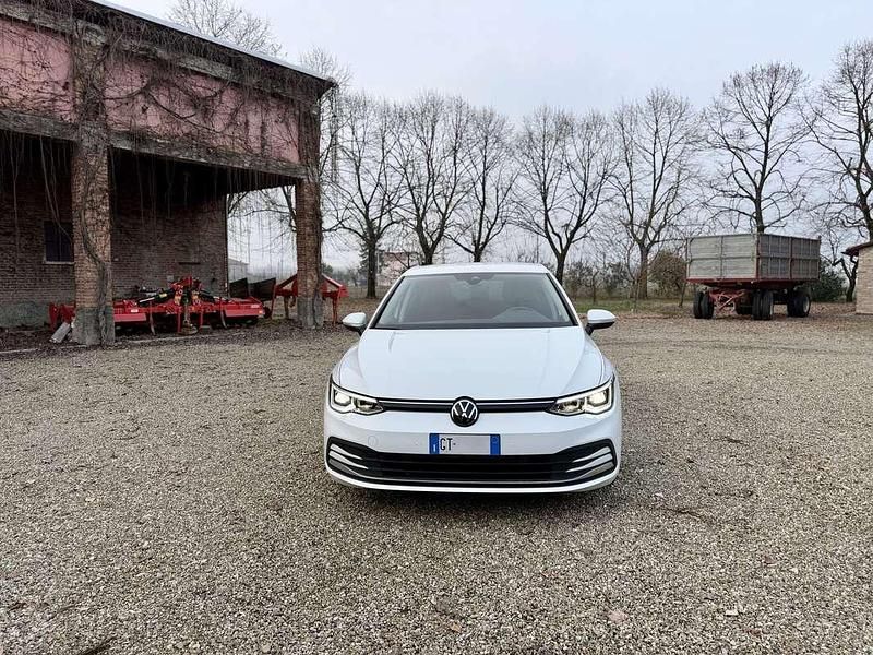 Usata VW Golf VIII Active 150 CV (110 kW) 2023 Bianco Berlina