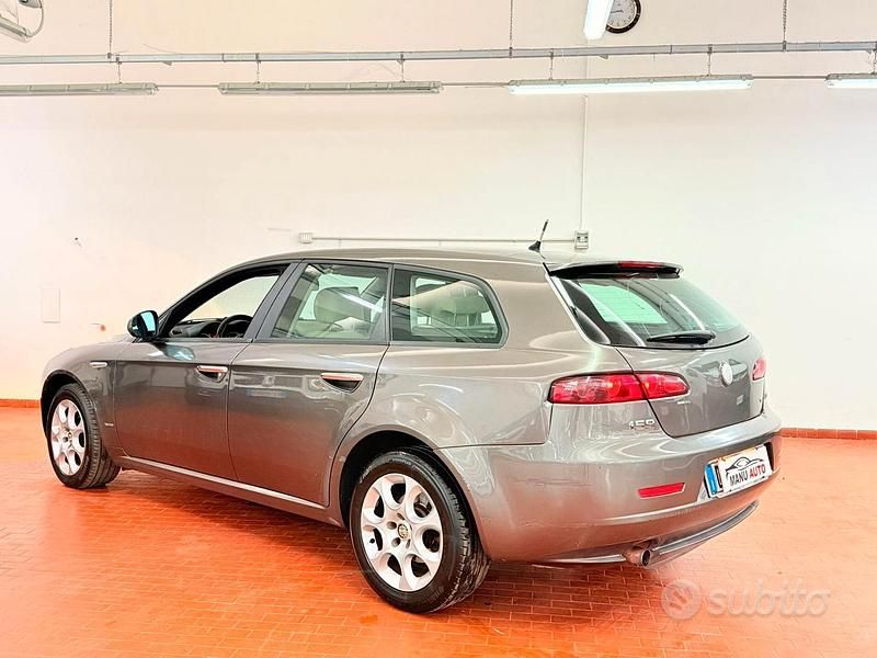Usata Alfa Romeo 159 120 CV (88 kW) 2009 Grigio Station wagon
