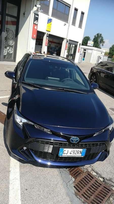 Usata 2022 Toyota Corolla Lounge Station wagon | 24.000 € (Buon prezzo) - Immagine 1/4