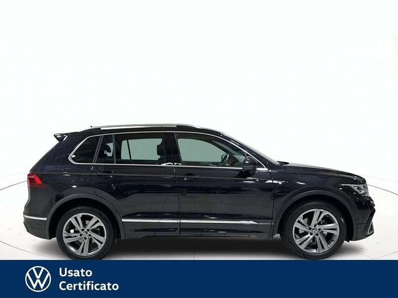 Usata VW Tiguan R-line 150 CV (110 kW) 2023 Nero pastello SUV