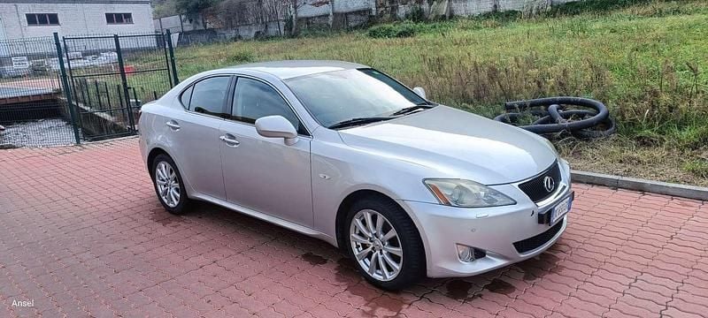 Usata Lexus IS220d Luxury Line 177 CV (130 kW) 2006 Berlina