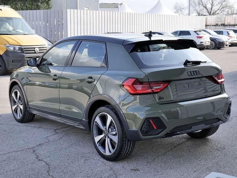 Nuova Audi A1 Ambiente 116 CV (85 kW) 2026 Verde SUV