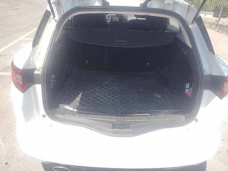 Usata Renault Mégane IV 110 CV (80 kW) 2019 Bianco Station wagon