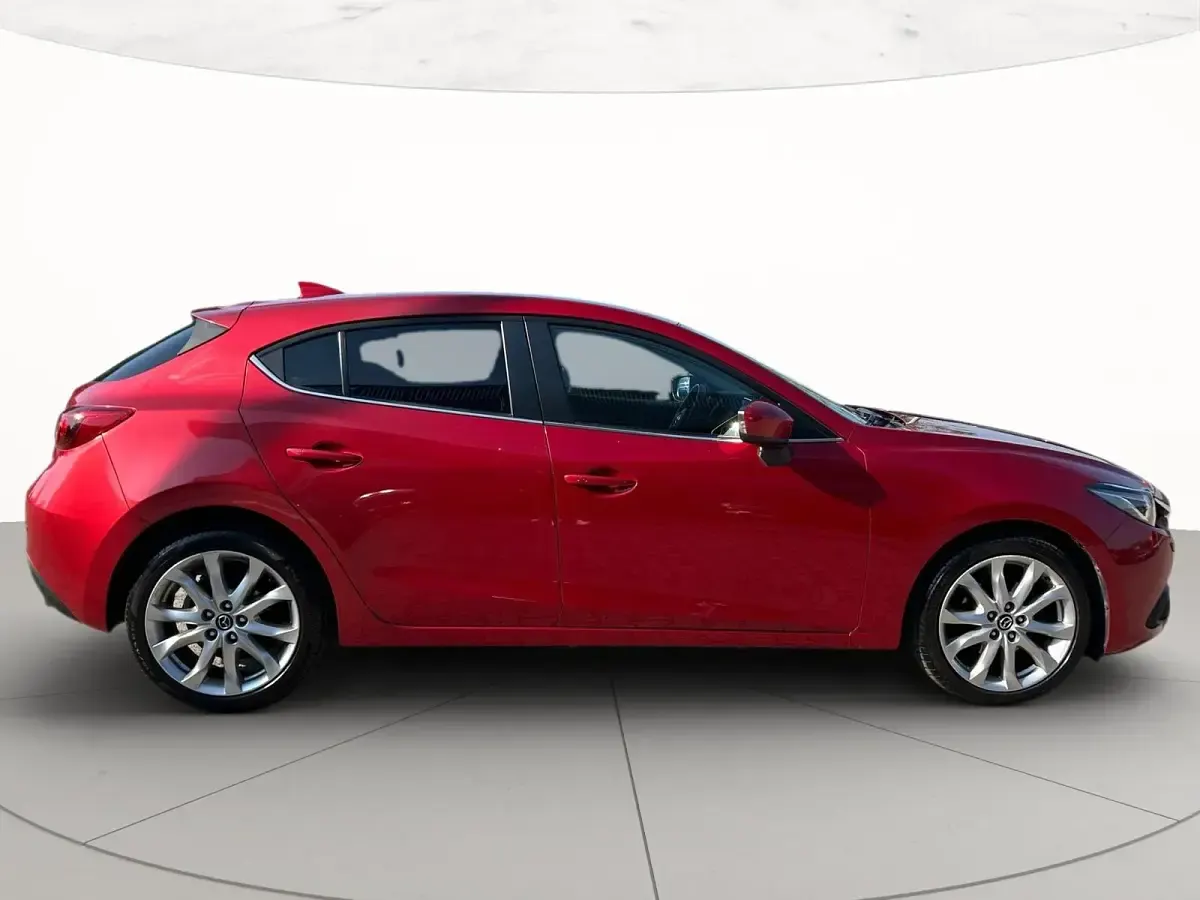 Usata Mazda 3 Evolve 105 CV (77 kW) 2016 Rosso Berlina