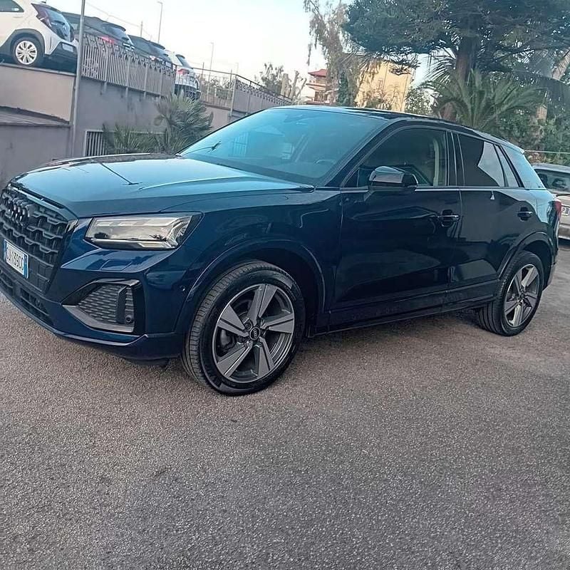 Usata Audi Q2 Admired 61 CV (44 kW) 2022 Blu/azzurro SUV