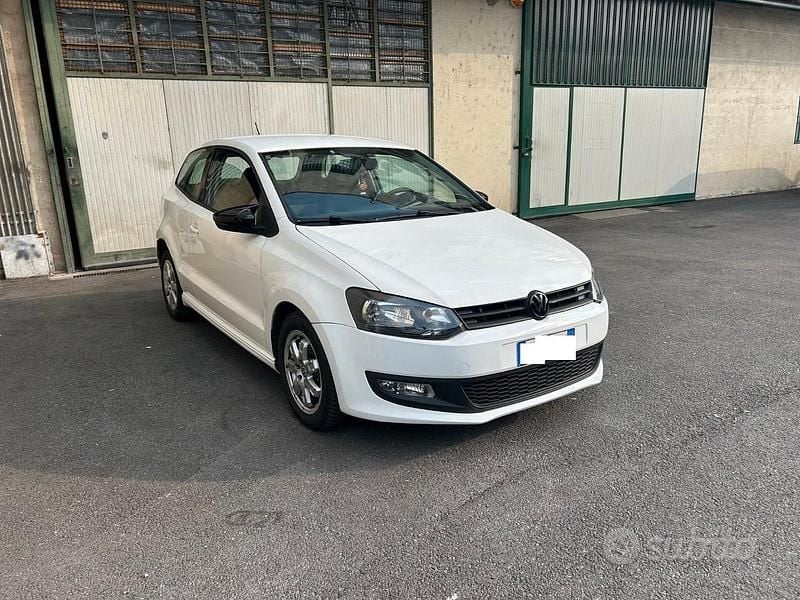 Usata VW Polo 75 CV (55 kW) 2011 Bianco Utilitaria