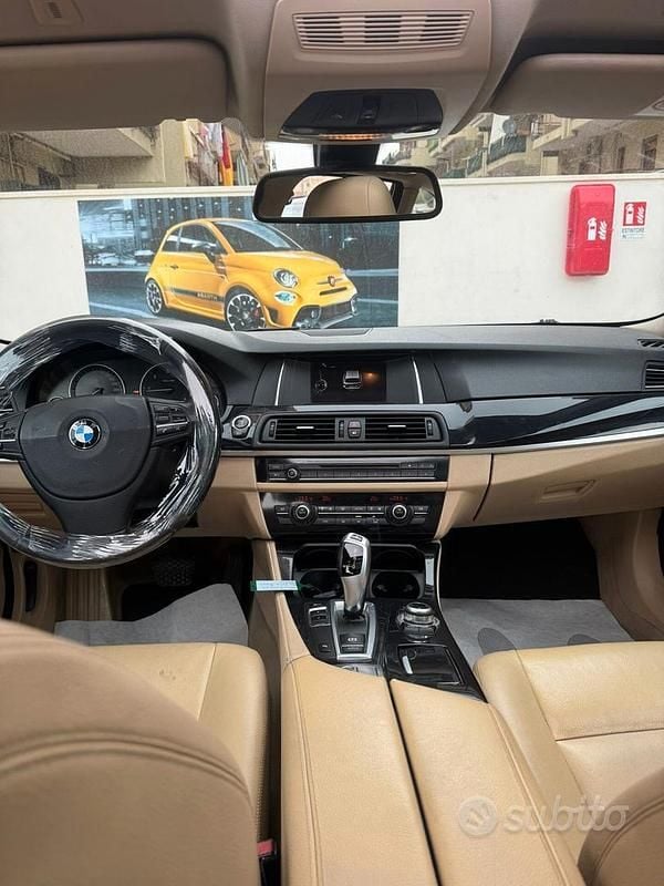 Usata BMW 520 Luxury Line 190 CV (139 kW) 2016 Grigio Station wagon