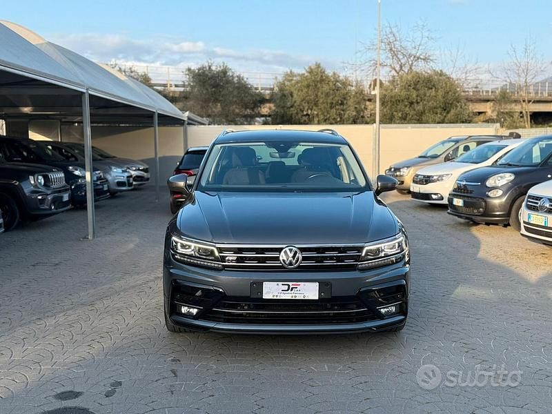 Usata VW Tiguan R-line 150 CV (110 kW) 2018 Grigio SUV