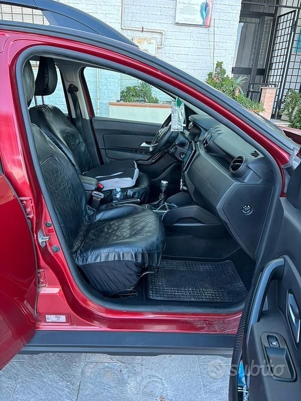 Usata Dacia Duster 101 CV (74 kW) 2022 Rosso SUV