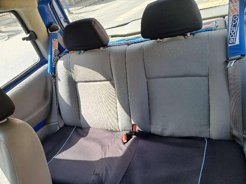 Usata VW Lupo Highline 75 CV (55 kW) 1999 Blu/azzurro Utilitaria