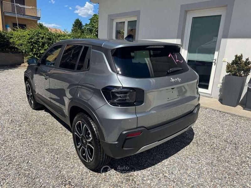 Nuova Jeep Avenger Summit 101 CV (74 kW) 2026 Gray SUV