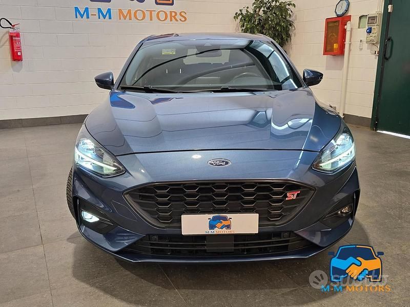 Usata Ford Focus ST-Line 125 CV (91 kW) 2019 Blu desert Berlina
