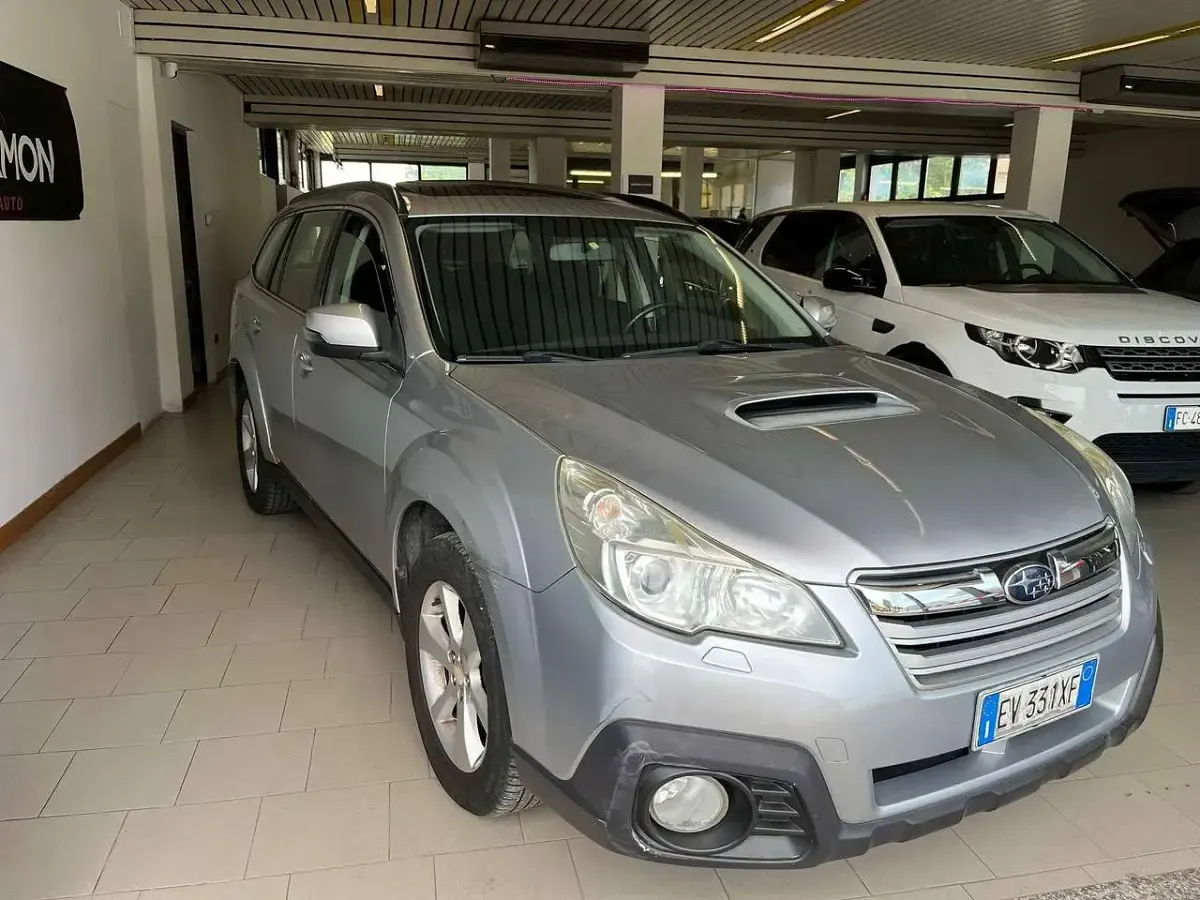 Usata Subaru Legacy Exclusive+ 150 CV (110 kW) 2014 Bianco Station wagon