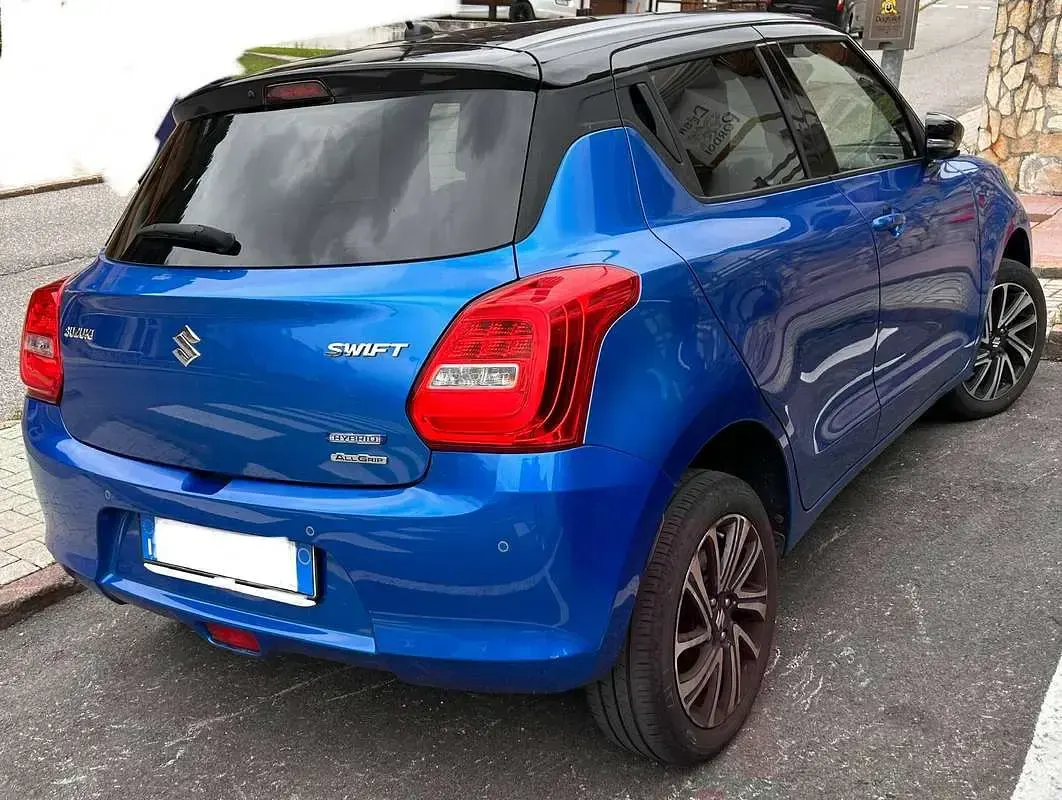Usata Suzuki Swift 83 CV (61 kW) 2022 Blu/azzurro Utilitaria