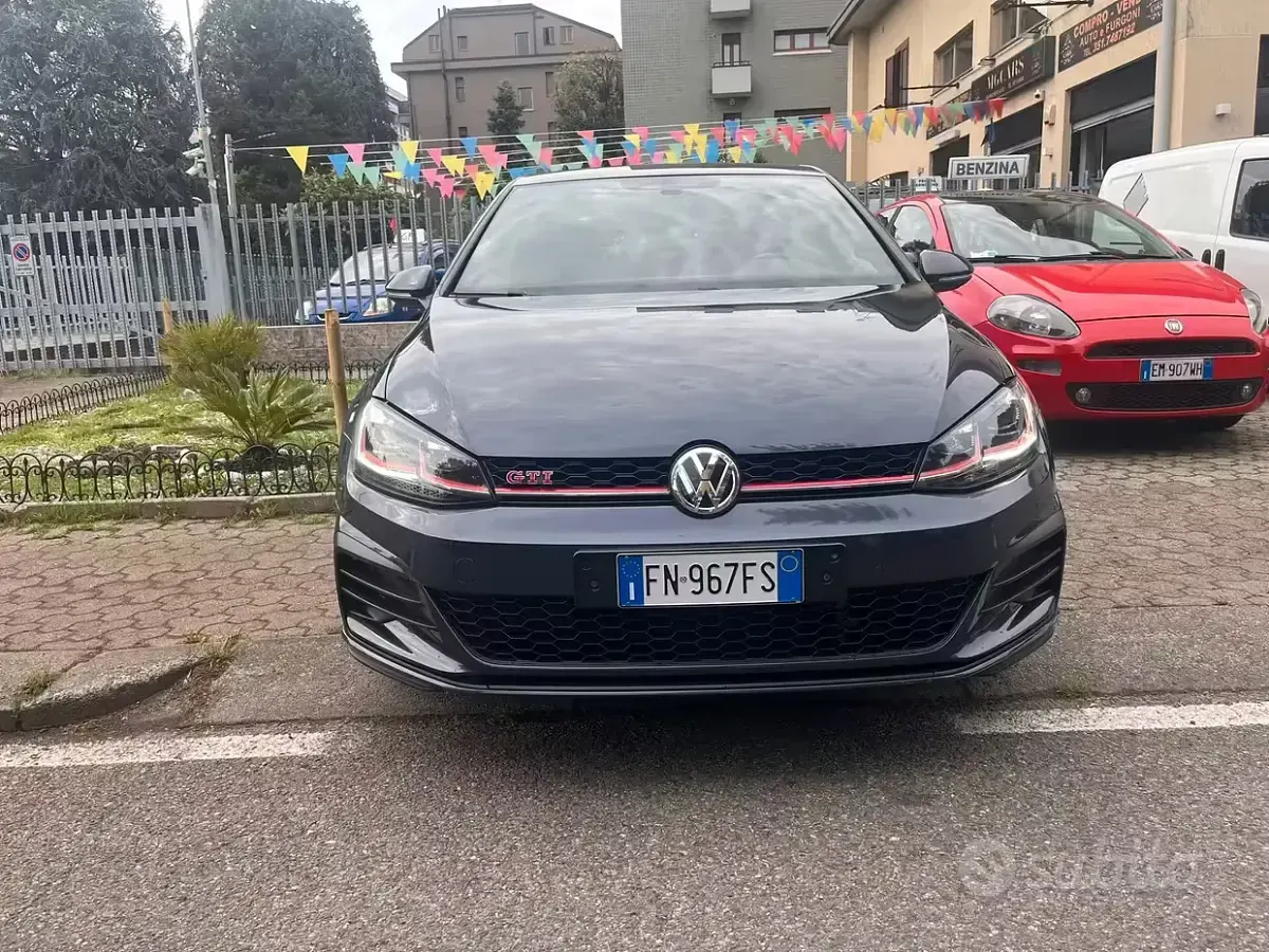 Usata VW Golf VII GTI 245 CV (180 kW) 2018 Grigio Berlina