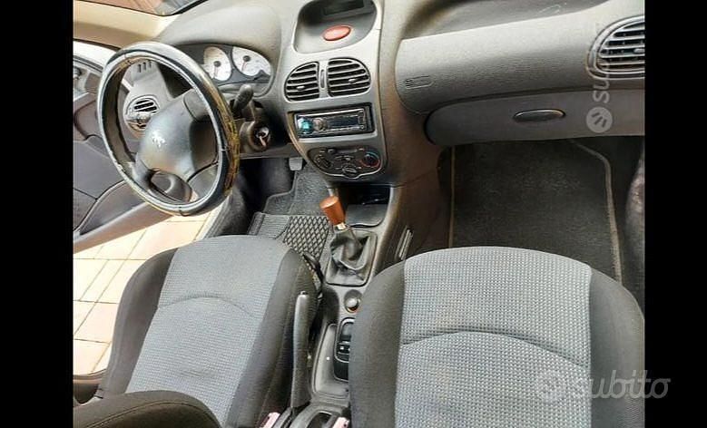 Usata Peugeot 206 68 CV (50 kW) 2003 Grigio Station wagon