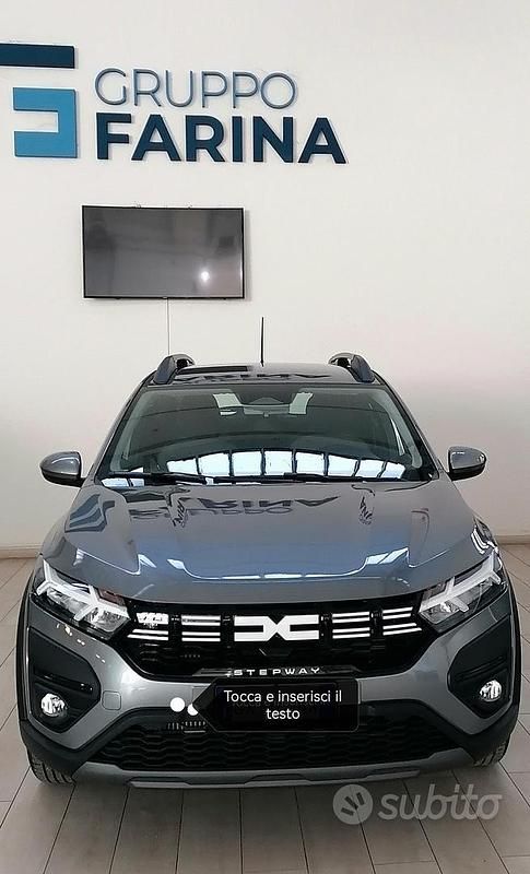 Usata Dacia Sandero Expression 101 CV (74 kW) 2024 Grigio Utilitaria