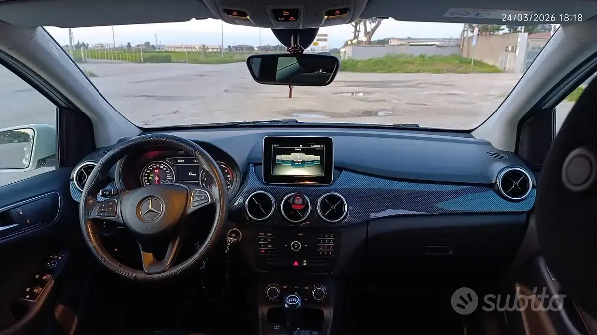 Usata Mercedes B160 90 CV (66 kW) 2015 Bianco Utilitaria