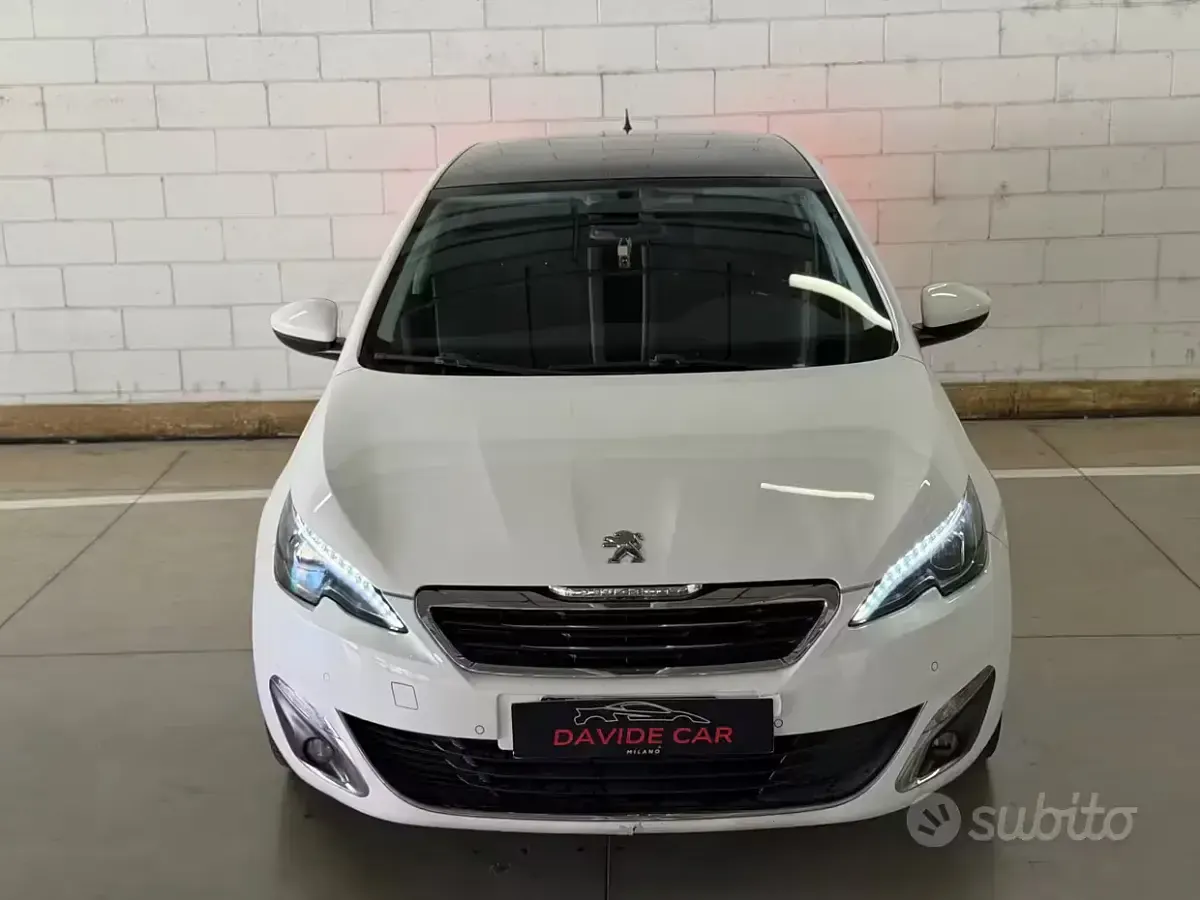Usata Peugeot 308 GT-line 120 CV (88 kW) 2015 Bianco Berlina