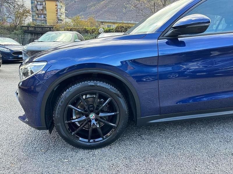 Usata Alfa Romeo Stelvio Sprint 190 CV (139 kW) 2020 Blu montecarlo SUV