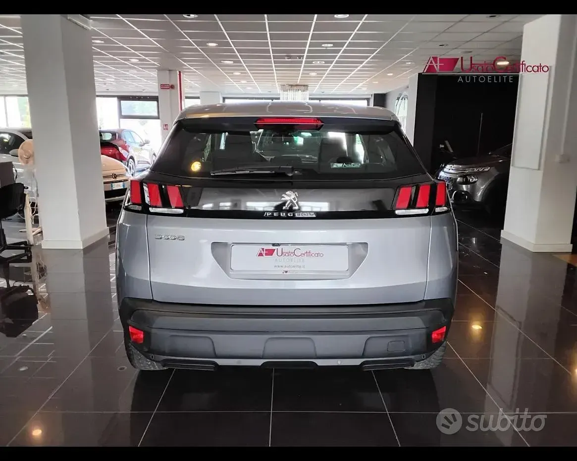 Usata Peugeot 3008 Active 131 CV (96 kW) 2022 Grigio SUV