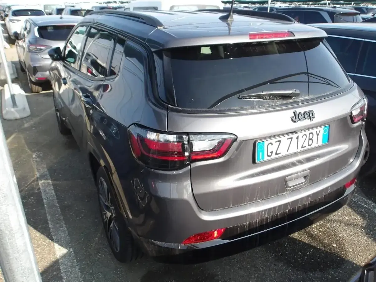 Usata Jeep Compass Summit 130 CV (95 kW) 2025 679graphite grey SUV